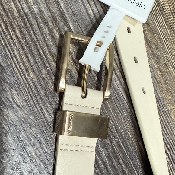 Calvin Klein Beige Leather Belt with Gold Buckle - Picture 5 of 11